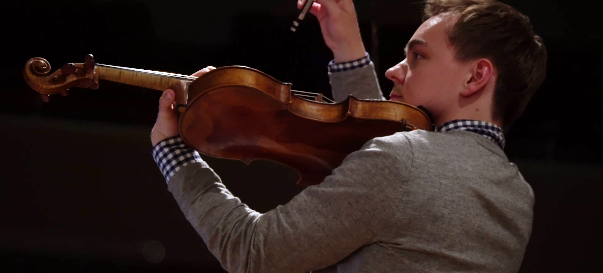 Mathew Lipman Plays Viola